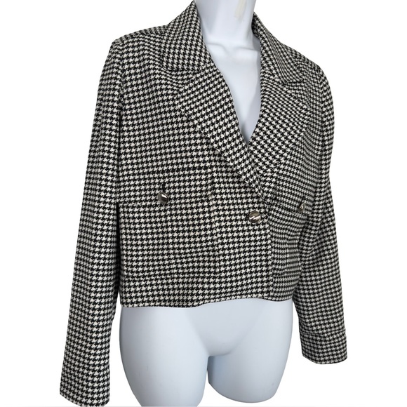Tahari Jackets & Blazers - Tahari Black and White Houndstooth Blazer XS